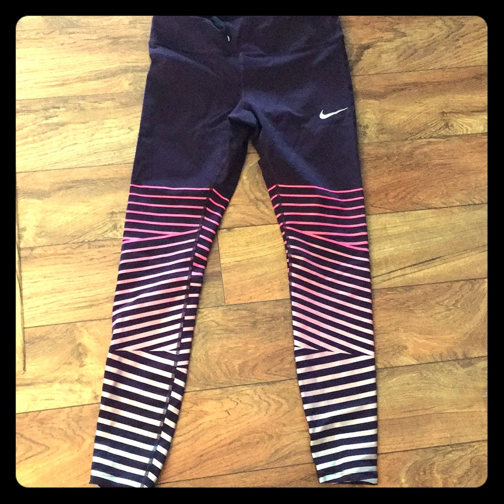 Women’s Nike leggings